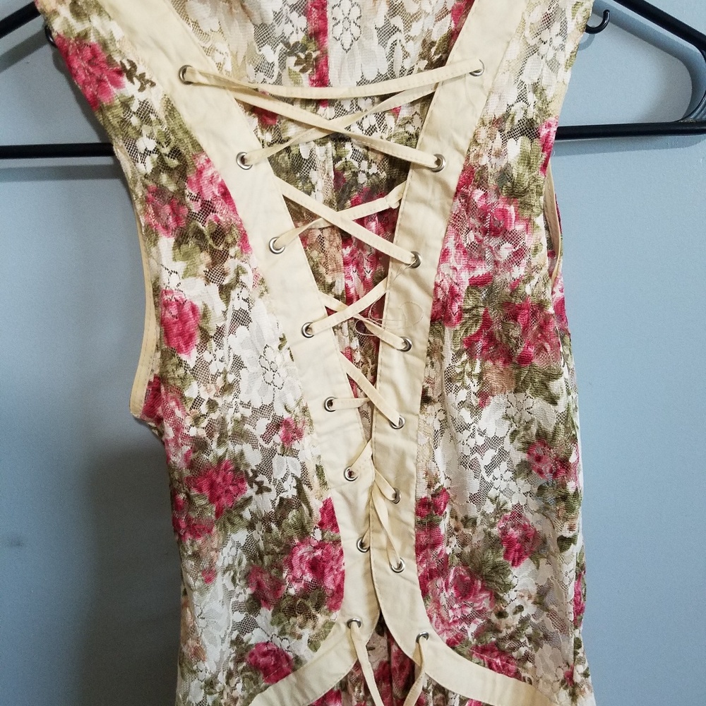 Top - Picture 4 of 4